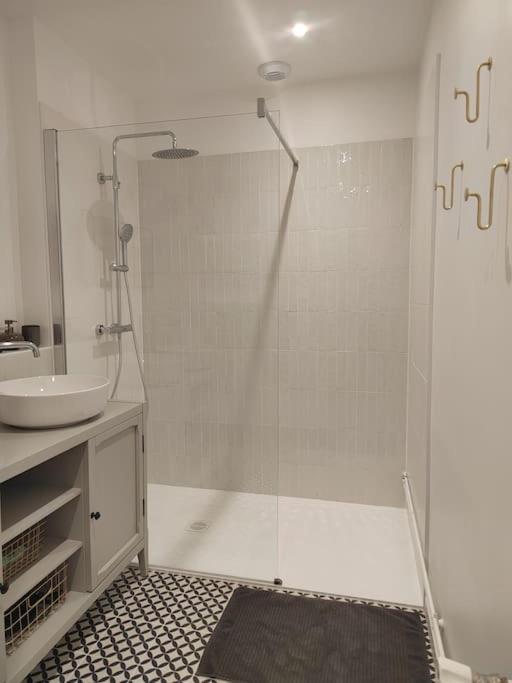 Magnifique Appartement Le Nid Des Thermes Баньер-де-Бигор Экстерьер фото